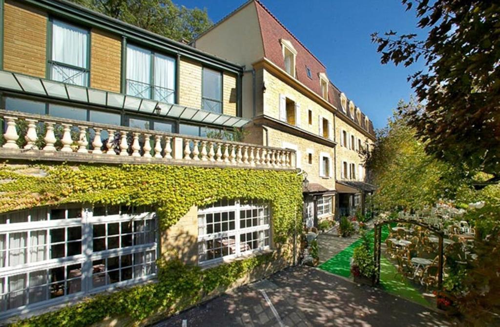 Hotel Restaurant Plaisance-Piscine Couverte Et Chauffee- Proche Sarlat- Vitrac  Exterior photo